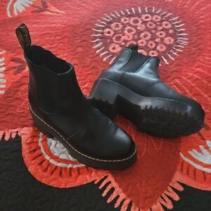 Dr. Martens Black Platform Chelsea Booties *Womens Size 7